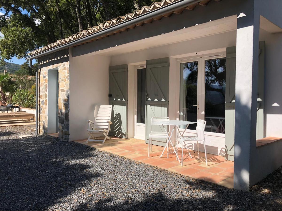 Les Aurochs Grimaud Exterior foto